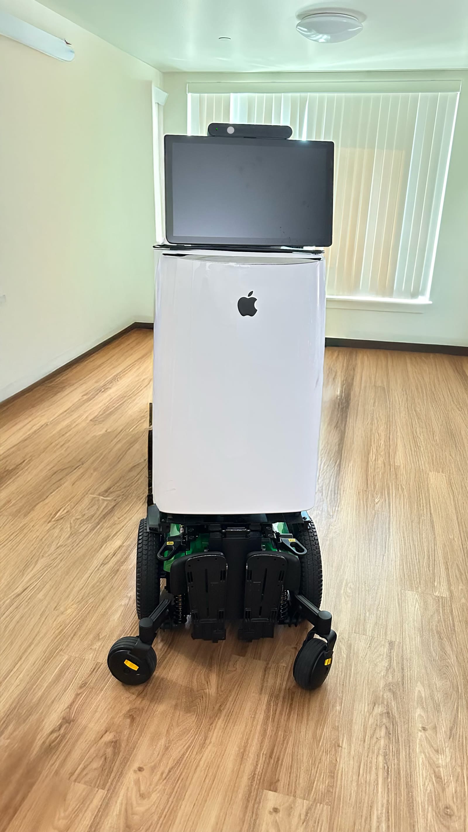 SIRI Bot prop concept